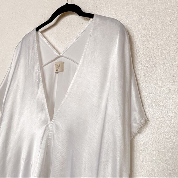 Tina & Jo Short Sleeve Kimono White Top Size Medium - Picture 3 of 14